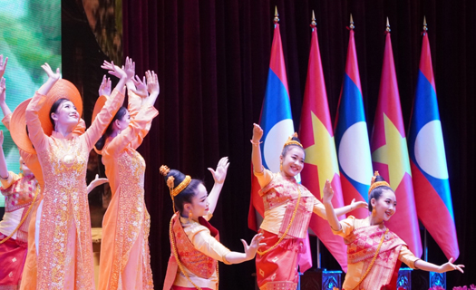 Tròn 60 năm quan hệ hữu nghị vĩ đại, đoàn kết đặc biệt Việt- Lào